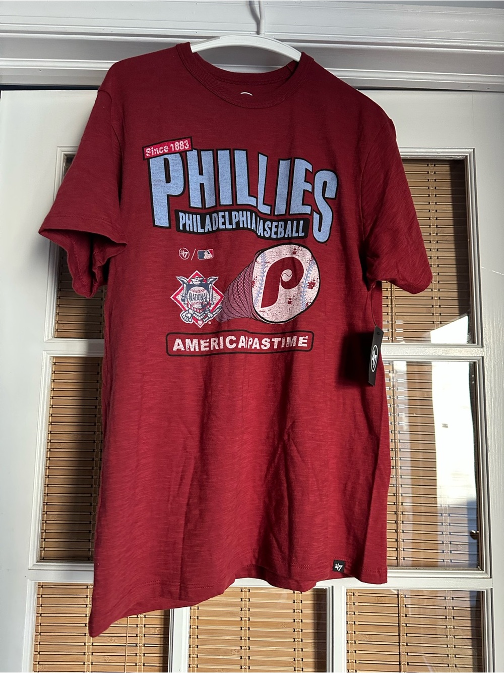 47 Phillies Men's Red Graphic Tee - Philadelphia Baseball size large new